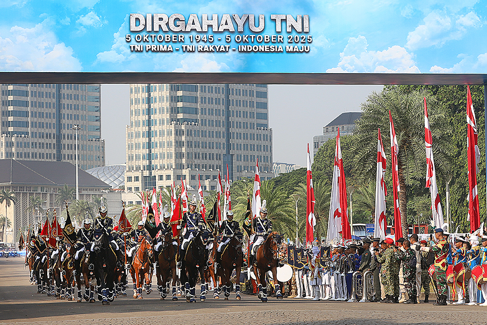 Defile Pasukan HUT TNI ke 80 Defile pasukan pada saat HUT TNI ke 80. (BeritaNasional/Elvis Sendouw)