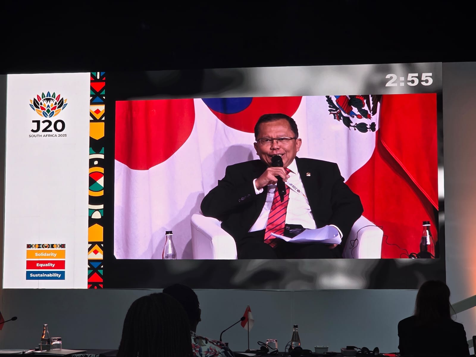 Delegasi Mahkamah Konstitusi RI Hadiri J20 Summit Delegasi Mahkamah Konstitusi Republik Indonesia (MKRI) hadir memenuhi undangan untuk menghadiri J20 Summit. (BeritaNasional/Elvis Sendouw/HO MKPI