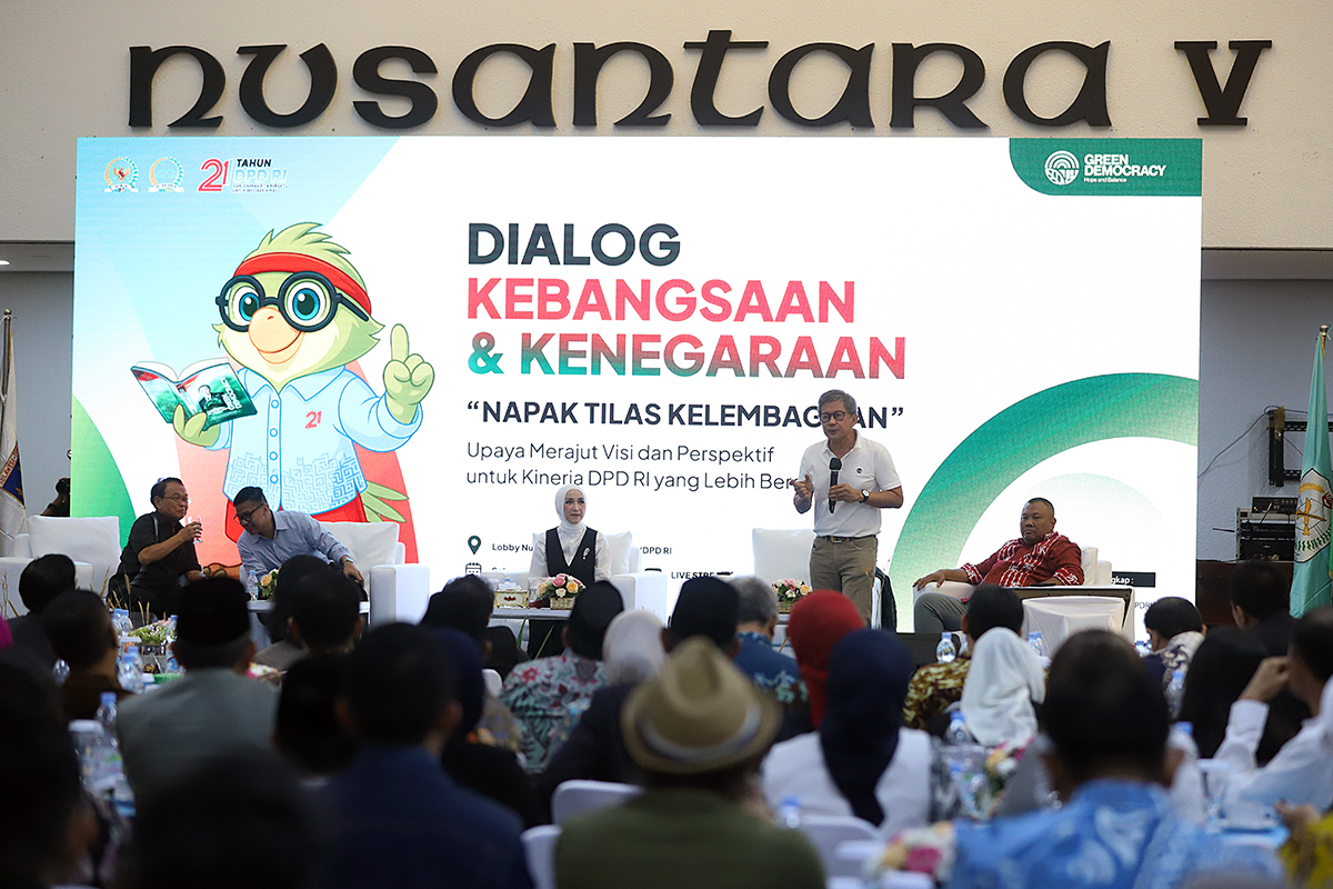 DPD RI gelar dialog kebangsaan  dan Kenegaraan yang bertajuk "Napak Tilas Kelembagaan Upaya Merajut Visi dan Perspektif untuk Kinerja DPD RI yang Lebih Berdaya". (BeritaNasional/Elvis Sendouw)
