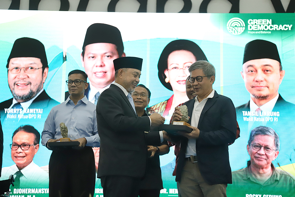 DPD RI gelar dialog kebangsaan  dan Kenegaraan yang bertajuk "Napak Tilas Kelembagaan Upaya Merajut Visi dan Perspektif untuk Kinerja DPD RI yang Lebih Berdaya". (BeritaNasional/Elvis Sendouw)