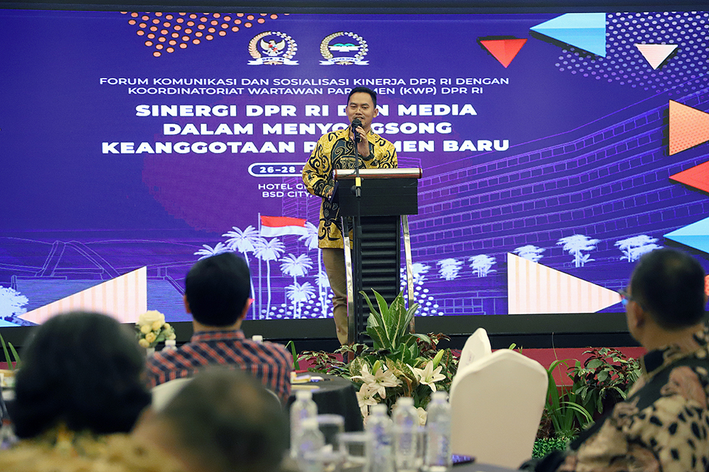 Forum Komunikasi dan Sosialisasi Kinerja DPR RI dengan Koordinatoriat Wartawan Parlemen (KWP) dan diskusi bertema "Sinergi DPR RI dengan Media Menyongsong Keanggotaan Parlemen Baru". (BeritaNasional/Elvis Sendouw)