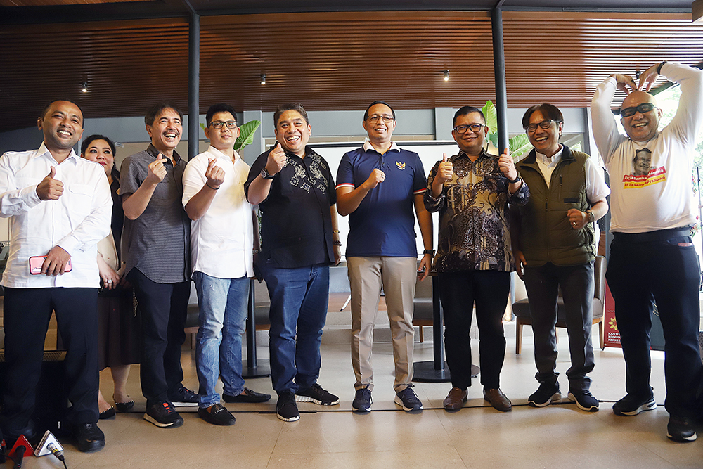 Diskusi "Ada Apa dengan Prabowo?" Ungkap Visioner Presiden Kepala Kantor Komunikasi Kepresidenan (Presidential Communication Office/PCO) Hasan Nasbi saat menjadi pembicara dalam agenda diskusi umum bertajuk "Ada Apa dengan Prabowo?" yang berlangsung di kawasan Menteng, Jakarta. (BeritaNasional/Elvis Sendouw)