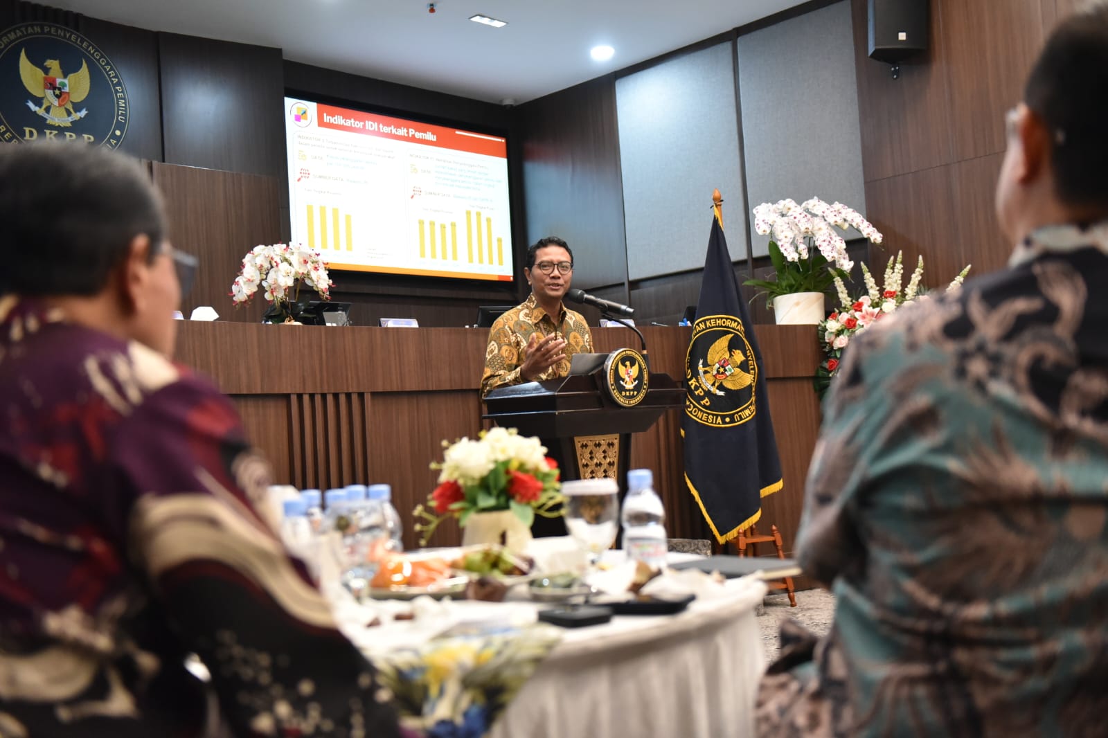 DKPP gelar Diskusi terbatas bertajuk Penguatan Lembaga Kode Etik. (BeritaNasional/Elvis Sendouw)