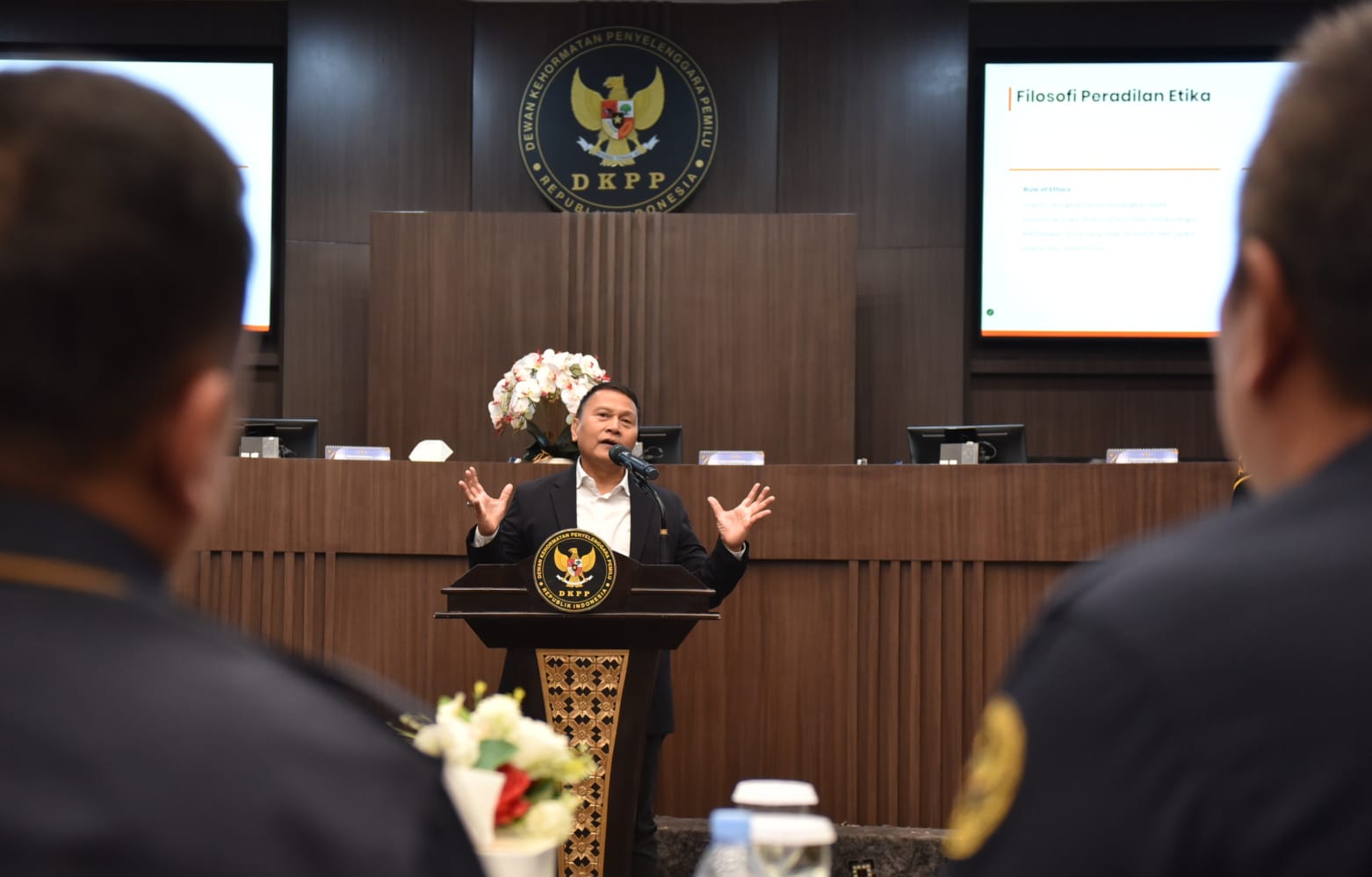 DKPP gelar Diskusi terbatas bertajuk Penguatan Lembaga Kode Etik. (BeritaNasional/Elvis Sendouw)
