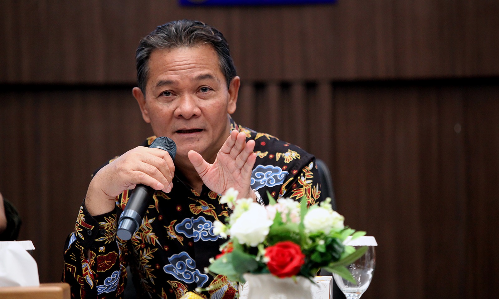 DKPP memberika keterangan pers terkait pelanggaran pemilu. (BeritaNasional/Elvis Sendouw)