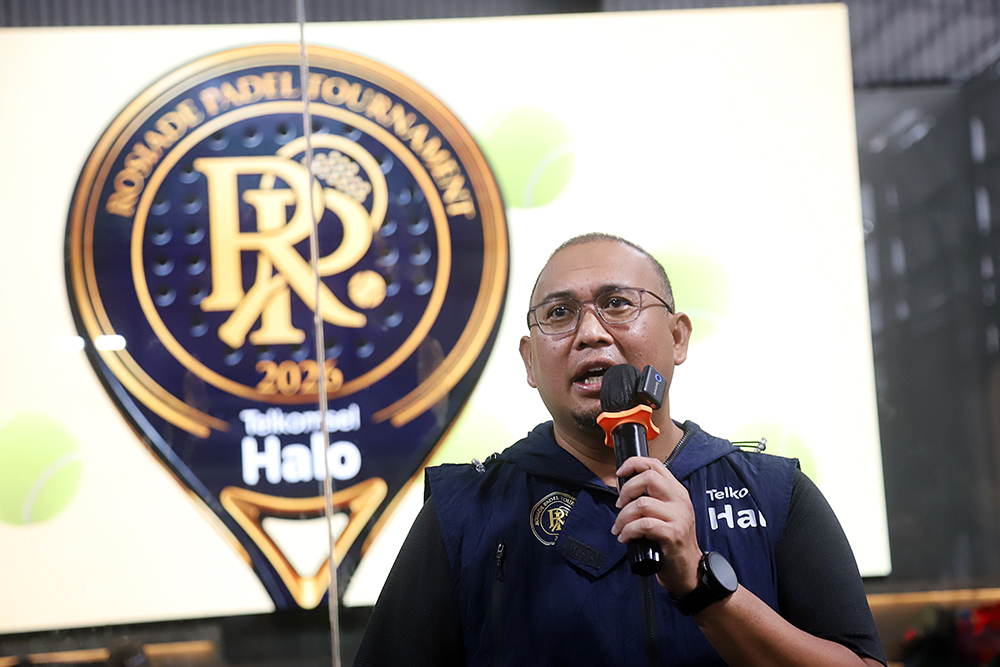 Ketua DPD Partai Gerindra Sumatera Barat (Sumbar) Andre Rosiade membuka Rosiade Padel Turnamen 2026. (BeritaNasional/Elvis Sendouw)