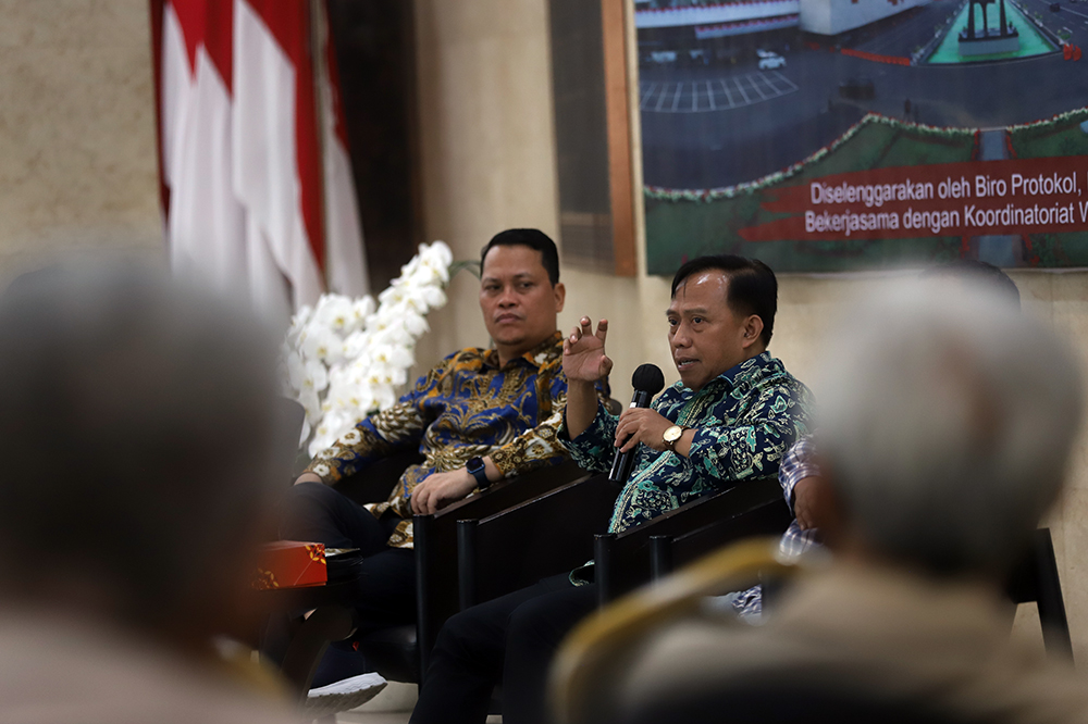 Diskusi DPD RI "Peran Lembaga Legislatif dalam Pengawasan Pelayanan Publik pada Penyelenggaraan Ibadah Haji". (BeritaNasional/Elvis Sendouw)