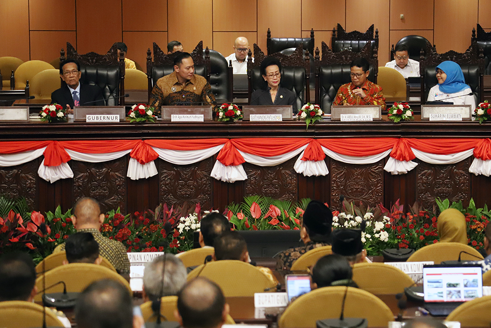 DPD RI Gelar Rakor Bersama Menko Infra Bahas Pembangunan Infrastruktur di Kawasan Daerah Istimewa Yogyakarta Rapat Koordinasi dan Konferensi bertajuk "Pembangunan Infrastruktur di Kawasan Daerah Istimewa Yogyakarta (DIY) dan Jawa Tengah Selatan (Jasela) untuk meningkatkan Pertumbuhan Ekonomi dan Ketahanan Pangan". (BeritaNasional/Elvis Sendouw)