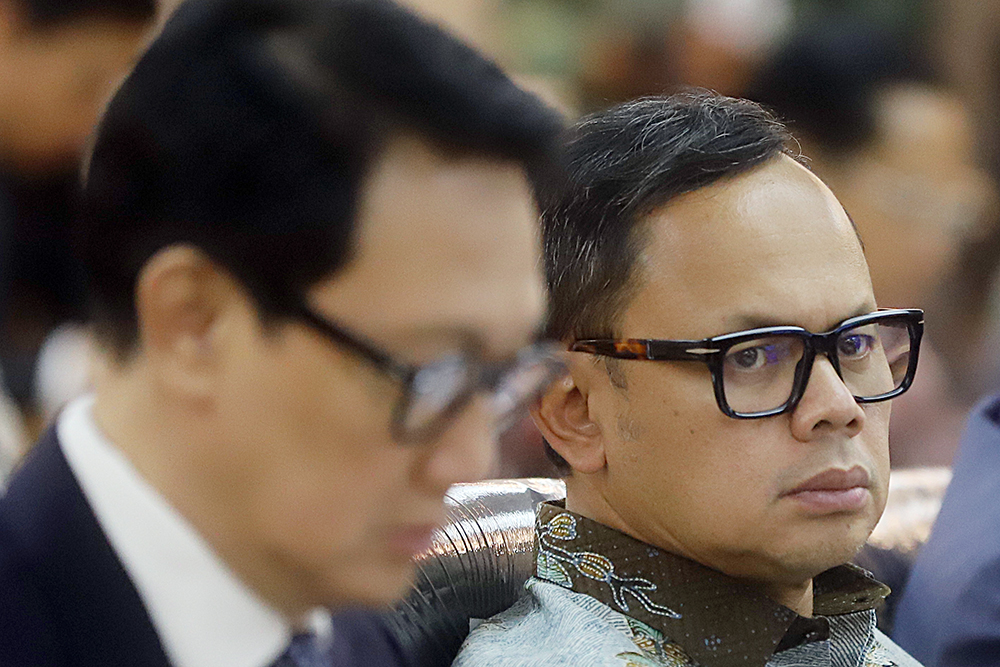 Ketua Tim Kerja RUU Daerah Kepulaun DPD Andi Sofyan Hasdam sampaikan pandangan RUU Daerah Kepulauan DPR. (BeritaNasional/Elvis Sendouw)