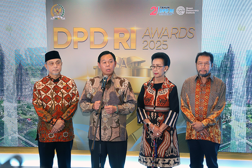 DPD RI Rayakan HUT ke 21 Gelar Awadrs Jadi Momentum DPD RI Tangkap Potensi dan Inspirasi dari Daerah DPD gelar Awards 2025 di HUT DPD RI ke 21 di Jakarta. (BeritaNasional/Elvis Sendouw)