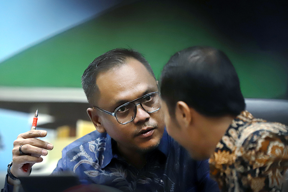 DPR Bersama KWP Gelar Diskusi Bahas Revisi RUU ASN 2025 Pengamat Politik Citra Istitute Efriza memberikan pandangan dalam diskusi dialektika DPR bersama KWP membahas ASN. (BeritaNasional/Elvis Sendouw)