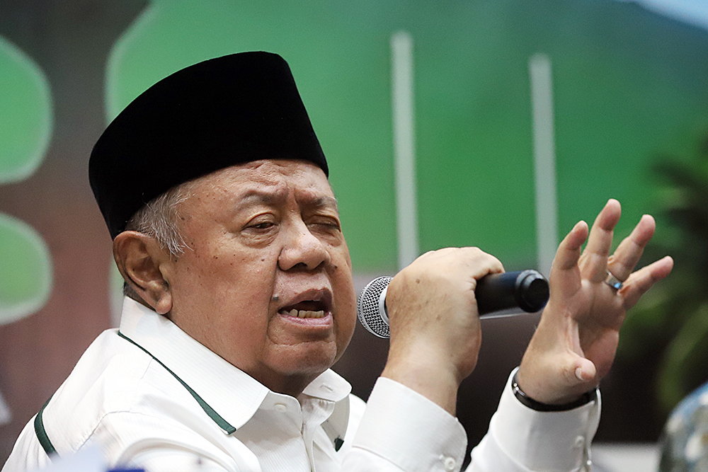 DPR Bersama KWP Gelar Diskusi Bahas Tradisi dan Modernitas Pesantren Dialektika Demokrasi dengan tema “Antara Tradisi dan Modernitas: Mampukah Pesantren Bertahan di Tengah Gempuran Globalisasi?”. (BeritaNasional/Elvis Sendouw)