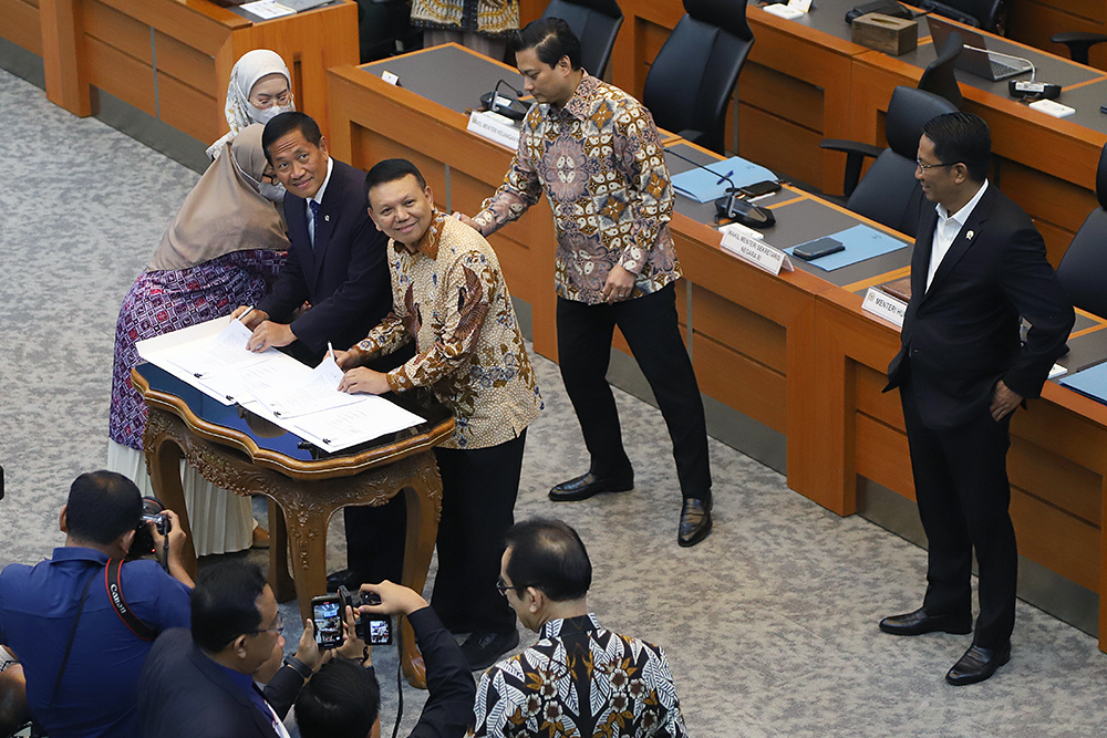 Rapat kerja komisi I bersama pemerintah bahas RUU TNI. (BeritaNasional/Elvis Sendouw)