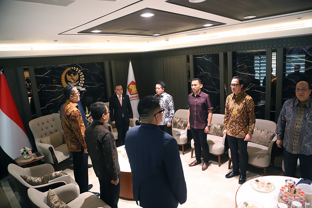 Dewan Perwakilan Rakyat (DPR) melakukan pertemuan dengan Himbara sinergi untuk evaluasi perkembangan sektor perbankan. (BeritaNasional/Elvis Sendouw)