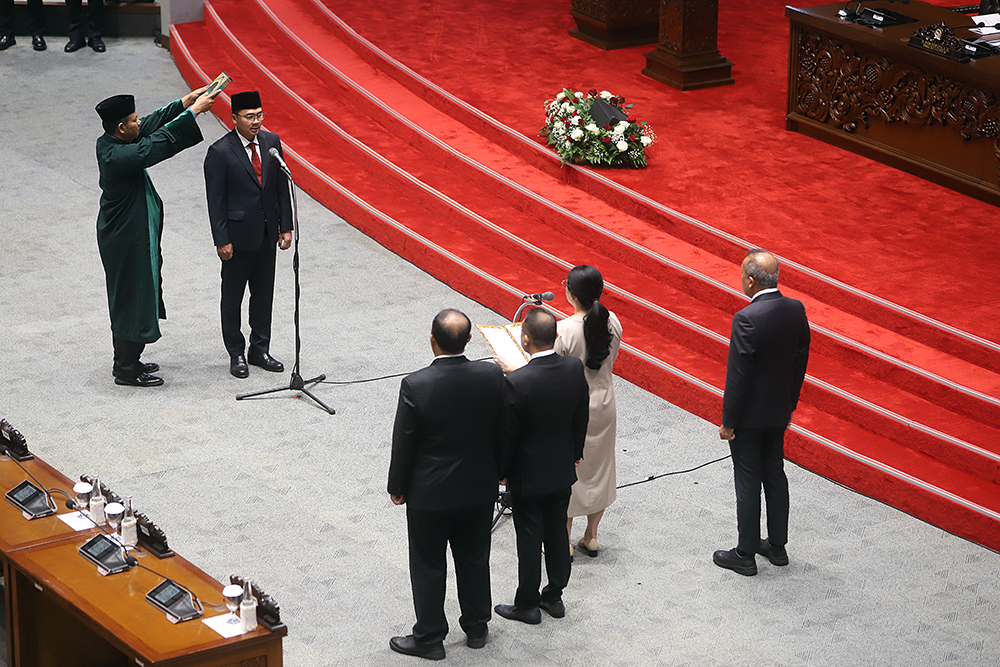 Pimpinan DPR melantik Fauqi Hapidekso sebagai anggota pengganti antarwaktu (PAW) DPR RI masa jabatan 2024-2029. (BeritaNasional/Elvis Sendouw)