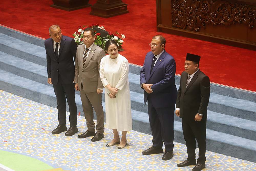 DPR melantik Bias Layar sebagai anggota DPR Fraksi Golkar. (BeritaNasional/Elvis Sendouw)