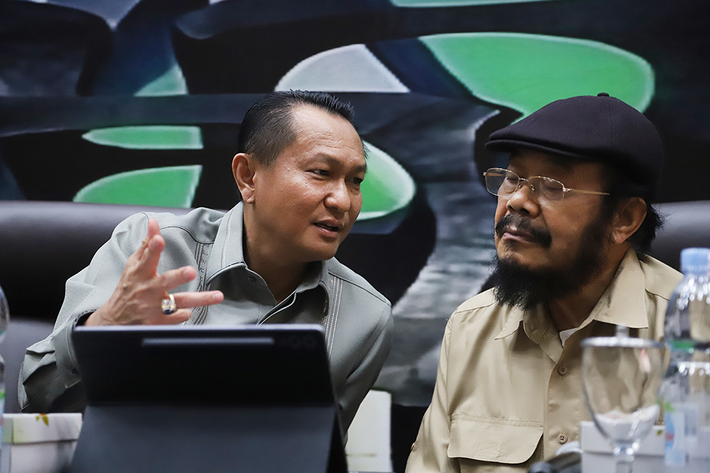 Koordinatoriat Wartawan Parlemen (KWP) bekerja sama dengan Biro Pemberitaan DPR RI menggelar diskusi Forum Legislasi dengan tema: “RUU EBT Kembali Dibahas, Menanti Energi Terbarukan Sebagai Solusi Energi”. (BeritaNasional/Elvis Sendouw)