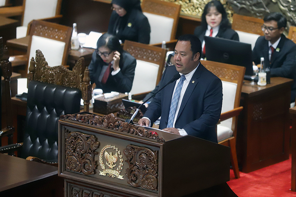 Wakil Ketua DPR Sufmi Dasco Ahmad menerima pandangan akhir pemerintah dari Menteri Keuangan terkait RUU Perubahan P2SK menjadi UU. (BeritaNasional/Elvis Sendouw)