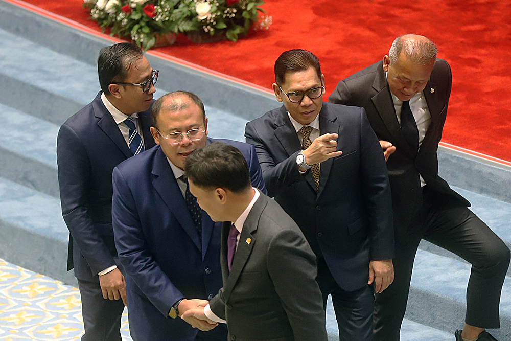 DPR mengesahkan Adies Kadir sebagai hakim Konstitusi unsur DPR RI. (BeritaNasional/Elvis Sendouw)