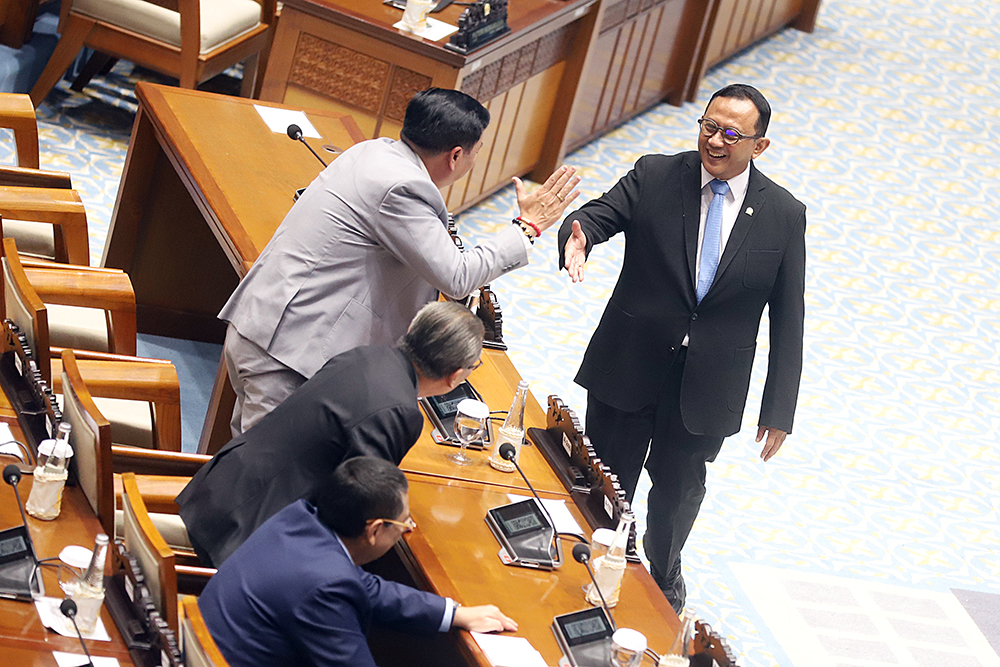 Rapat Paripurna DPR menyetujui RUU tentang pengesahan nota kesepahaman bidang ketahanan. (BeritaNasional/Elvis Sendouw)