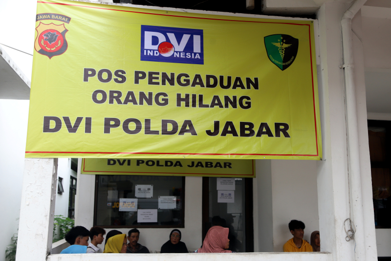 DVI buka posko pengaduan orang hilang di RSUD Karawang.  (BeritaNasional/Elvis Sendouw)