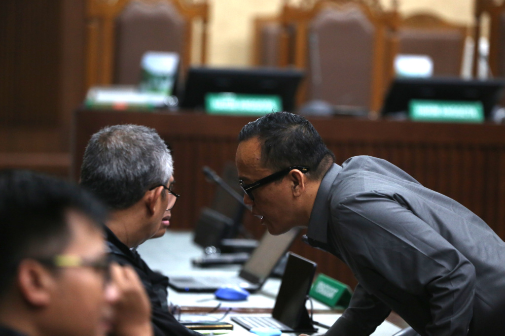 Terdakwa kasus dugaan pemerasan dalam pengurusan sertifikat K3 di Kementerian Ketenagakerjaan Immanuel Ebenezer mengikuti sidang pembacaan putusan di Pengadilan Tipikor, Jakarta, Kamis (4/6/2026). (Beritanasonal.com/Oke Atmaja)