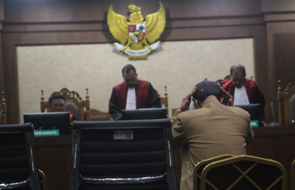 Terdakwa Hakim Agung Gazalba Saleh menjalani sidang di Pengadilan Tipikor, Jakarta, Senin (27/5/2024).(Berita nasional.Com/Oke Atmaja)