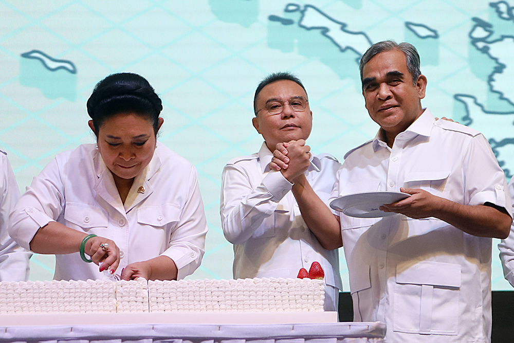 Fraksi Partai Gerinda di DPR merayakan hari ulang Tahun Partai Gerindra ke 18. (BeritaNasional/Elvis Sendouw)