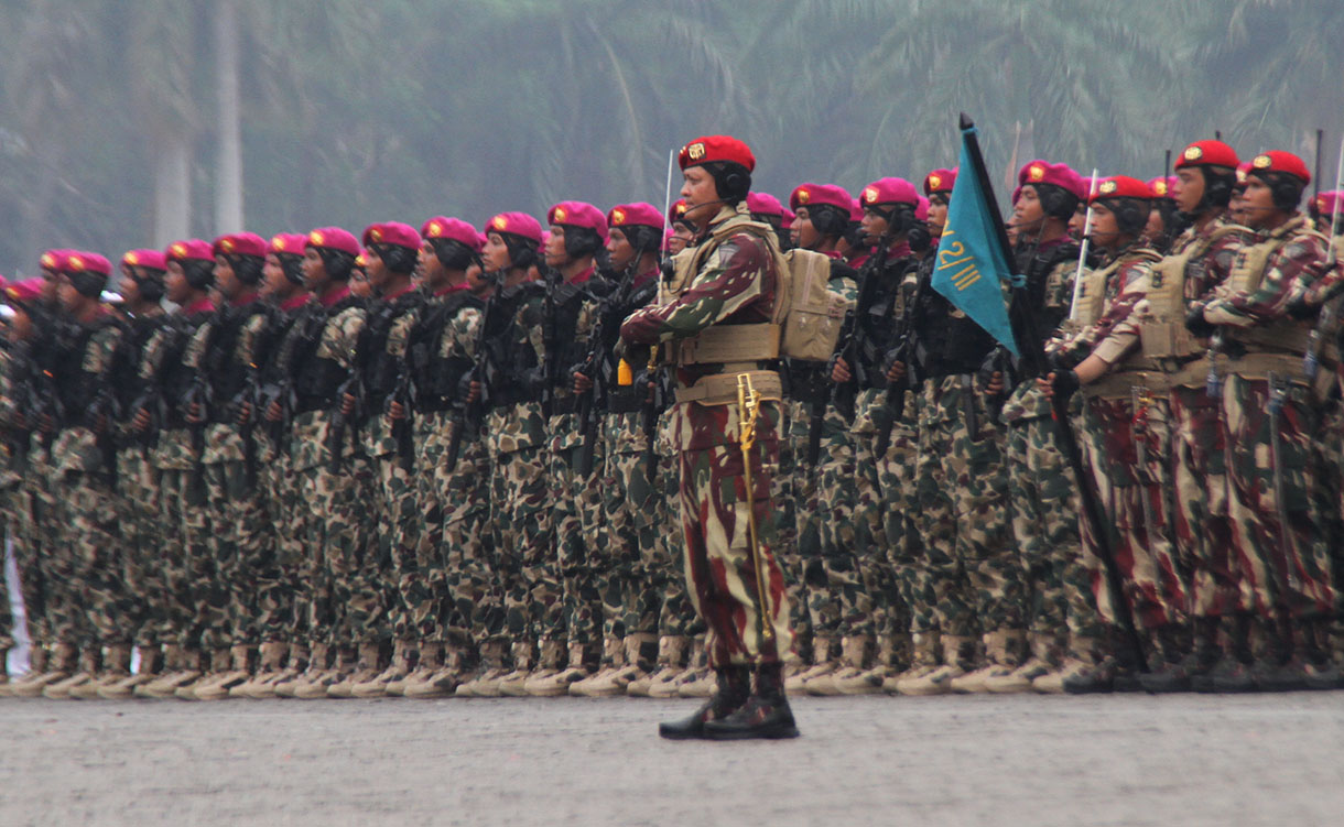 Prajurit TNI melakukan gladi bersih upacara menjelang peringatan Hari Ulang Tahun (HUT) ke-79 TNI di kawasan Monas, Jakarta, Kamis (3/10/2024). (BeritaNasional.com/Oke Atmaja)