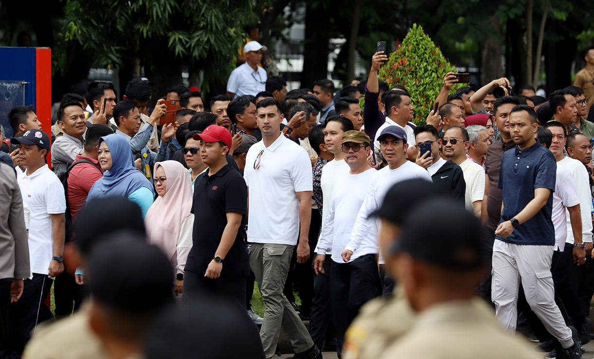 Sejumlah kepala daerah terpilih mengikuti pengarahan dan gladi pelantikan kepala daerah di kawasan Monas, Jakarta, Selasa (18/2/2025).  (Beritanasional.com/Oke Atmaja)