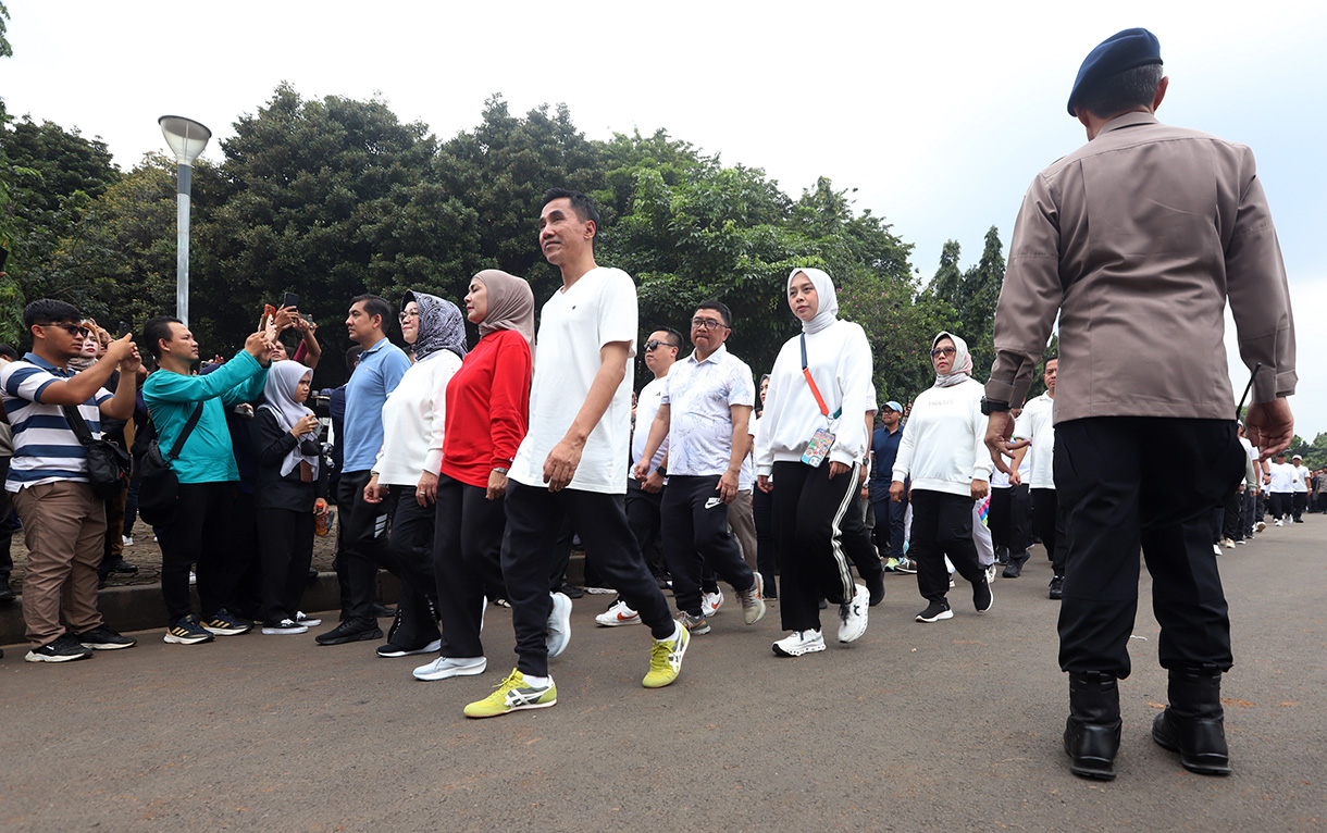 Sejumlah kepala daerah terpilih mengikuti pengarahan dan gladi pelantikan kepala daerah di kawasan Monas, Jakarta, Selasa (18/2/2025).  (Beritanasional.com/Oke Atmaja)