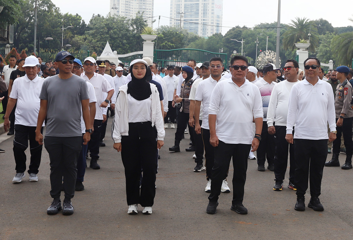 Sejumlah kepala daerah terpilih mengikuti pengarahan dan gladi pelantikan kepala daerah di kawasan Monas, Jakarta, Selasa (18/2/2025).  (Beritanasional.com/Oke Atmaja)