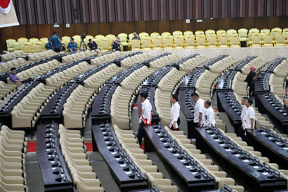 Pegawai berperan menggantikan pejabat yang akan Sidang Tahunan 16 Agustus 2024. (BeritaNasional/Elvis Sendouw)