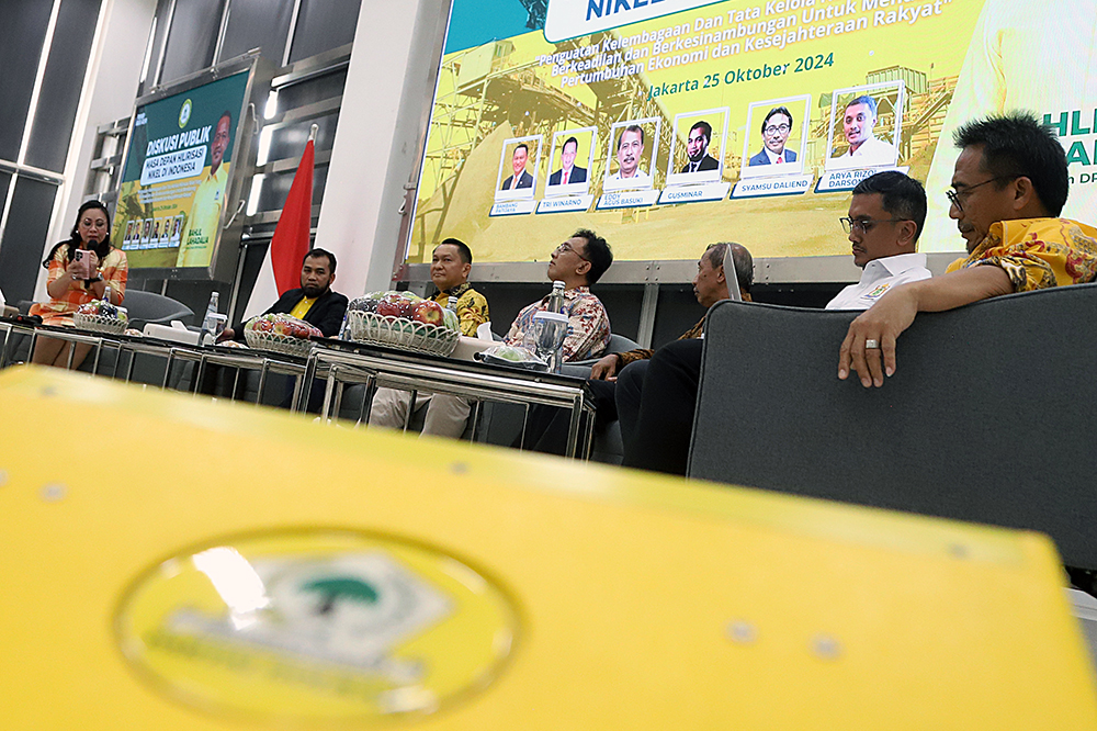 Golkar gelar diskusi yang bertajuk "Massa Depan Hilirisasi Nikel di Indonesia" di Kantor DPP Partai Golkar. (BeritaNasional/Elvis Sendouw)