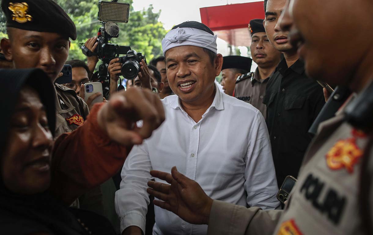 Gubernur Jawa Barat Dedi Mulyadi atau KDM usai melakukan audiensi di gedung Merah Putih KPK, Jakarta, Kamis (11/12/2025).(Beritanasional.com/Oke Atmaja)