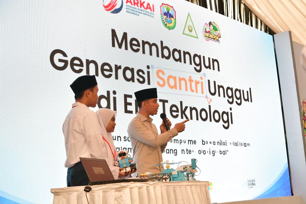 Wapres Gibran Rakabuming mengunjungi Perguruan Islam Pondok Tremas di Jl. Tj. II, Tremas, Arjosari, Pacitan, Jawa Timur. (BeritaNasional/Elvis/HO Setwapres)