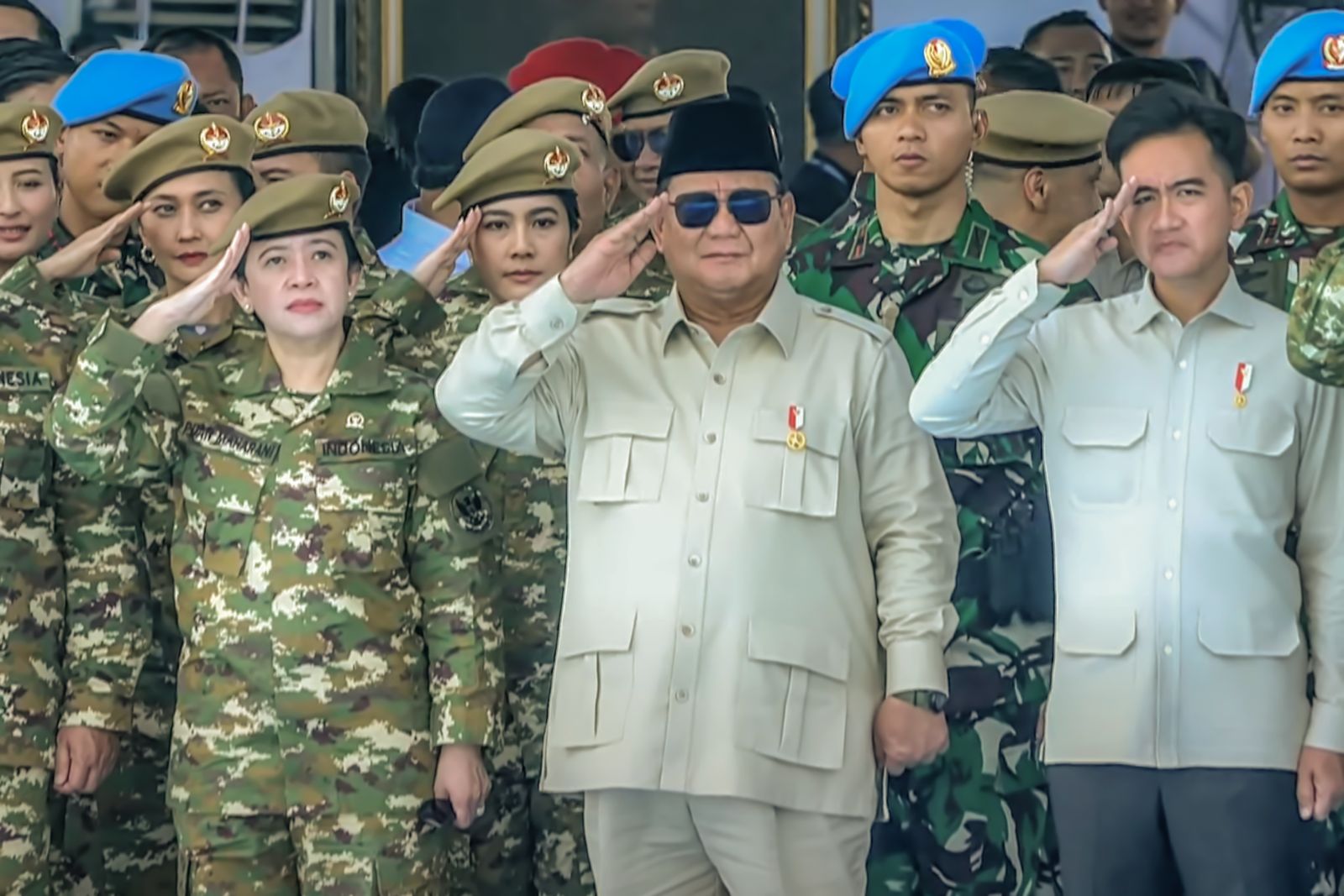 Hadiri Apel Gelar Pasukan dan Kehormatan Militer, Puan: Harap TNI Makin Solid Ketua DPR RI Puan Maharani, menghadiri Upacara Gelar Pasukan Operasional dan Kehormatan Militer tahun 2025. (BeritaNasional/Elvis Sendouw/Ist)