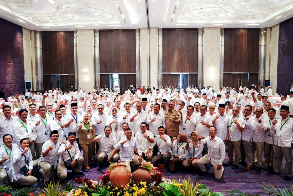 Sekjen Gerindra Ahmad Muzani hadir dalam Rapat Koordinasi pengurus Partai Gerindra se-Jawa Barat, di Karawang, Jawa Barat, Senin (13/5/2024).  (BeritaNasional/HO/Elvis Sendouw)