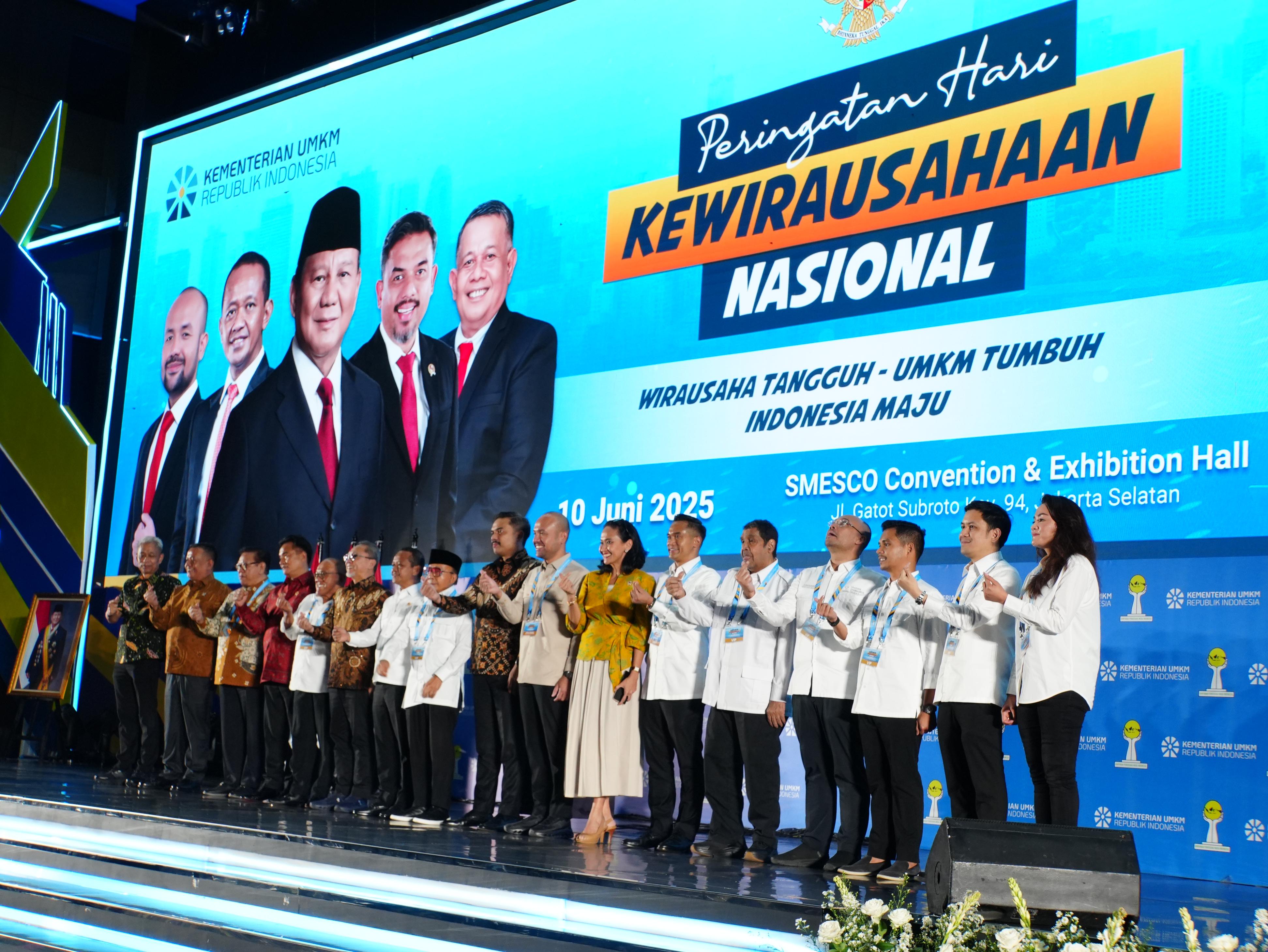 Hari Kewirausahaan Nasional, Wamen Christina: Momentum Pengakuan Peran UMKM Bangun Ekonomi Indonesia Wakil Menteri Pelindungan Pekerja Migran Indonesia, Christina Aryani menhadir Peringatan Hari Kewirausahaan Nasional di Smesco Jakarta. (BeritaNasional/Elvis Sendouw/HO Hms P2MI)