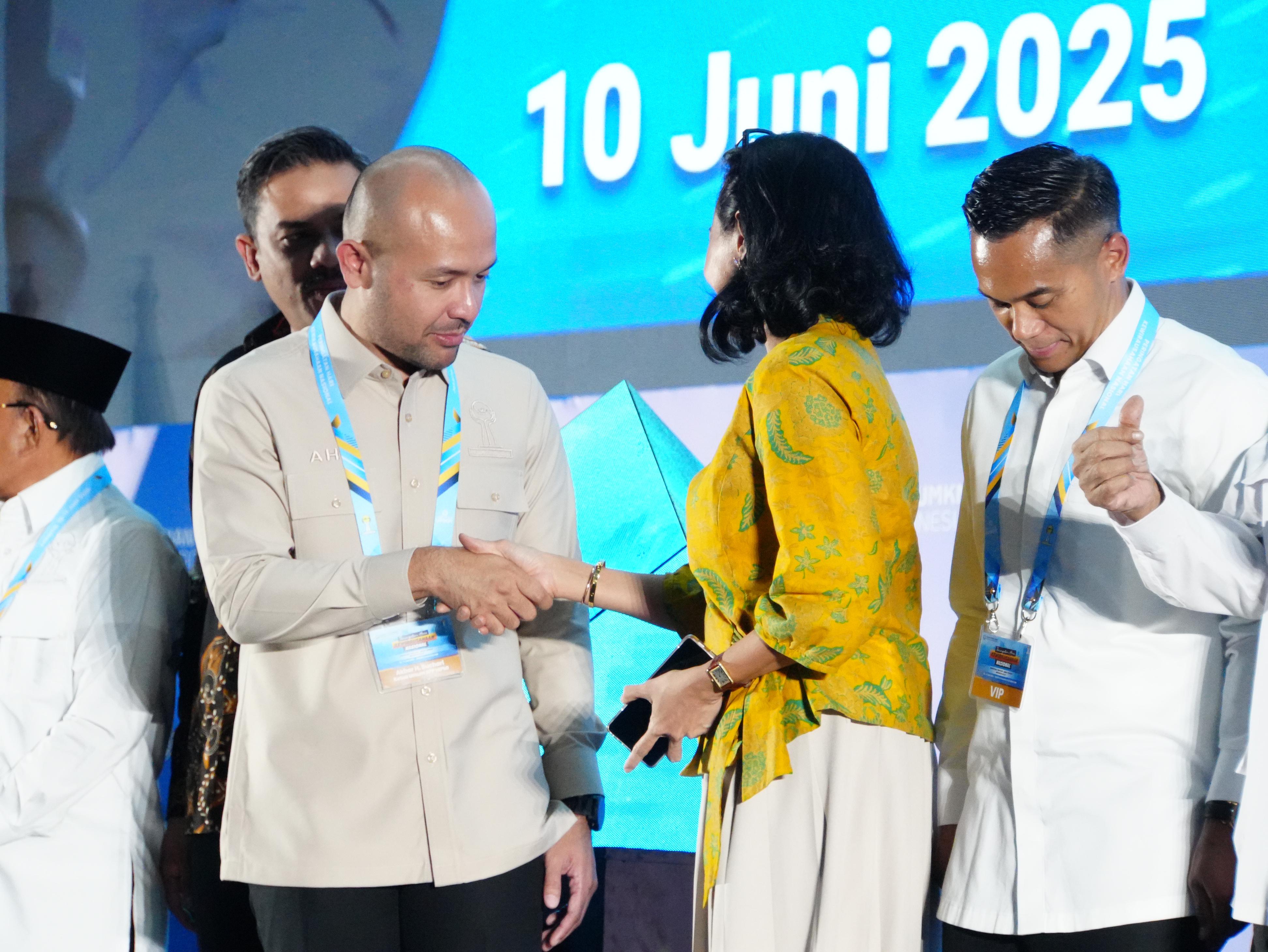 Hari Kewirausahaan Nasional, Wamen Christina: Momentum Pengakuan Peran UMKM Bangun Ekonomi Indonesia Wakil Menteri Pelindungan Pekerja Migran Indonesia, Christina Aryani menhadir Peringatan Hari Kewirausahaan Nasional di Smesco Jakarta. (BeritaNasional/Elvis Sendouw/HO Hms P2MI)
