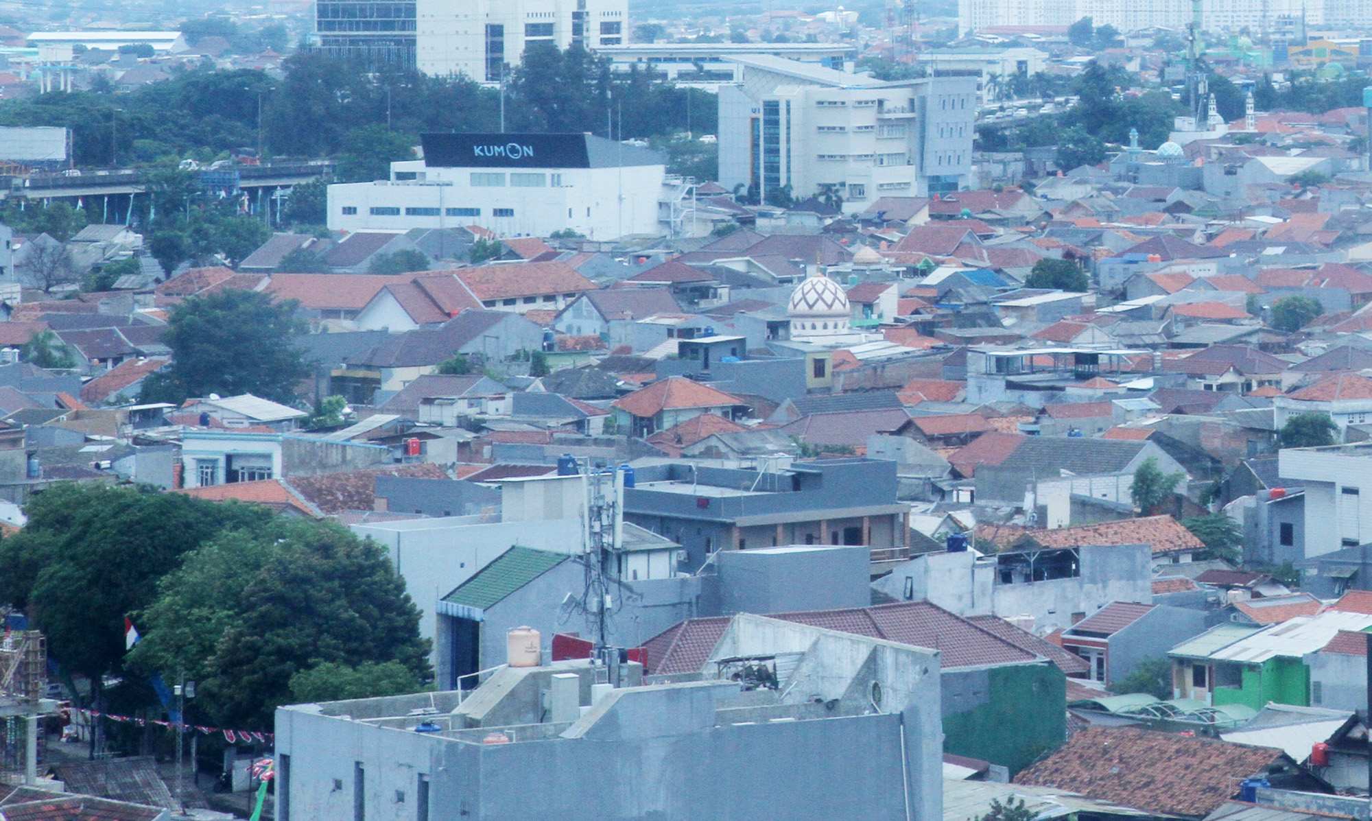 Suasana pemukiman padat penduduk di Kawasan Jakarta Pusat, Jumat(11/10/2024). (BeritaNasional.com/Oke Atmaja)