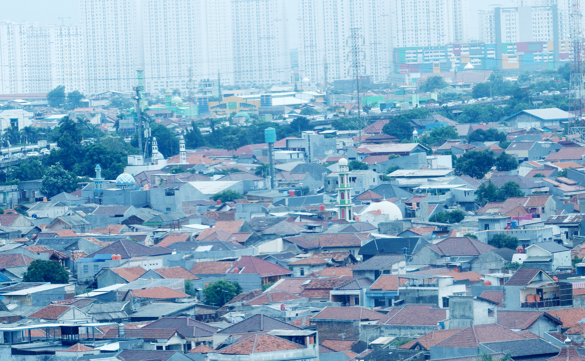 Suasana pemukiman padat penduduk di Kawasan Jakarta Pusat, Jumat(11/10/2024). (BeritaNasional.com/Oke Atmaja)