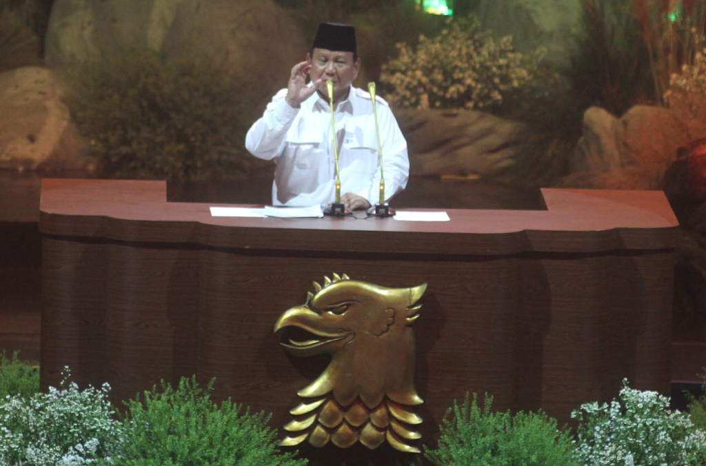 Presiden yang juga Ketua Umum Partai Gerindra Prabowo Subianto menyampaikan pidato saat perayaan HUT Ke-17 Partai Gerindra di Sentul International Convention Center, Bogor, Jawa Barat, Sabtu (15/2/2025).  (Berita Nasional.com/Oke Atmaja)