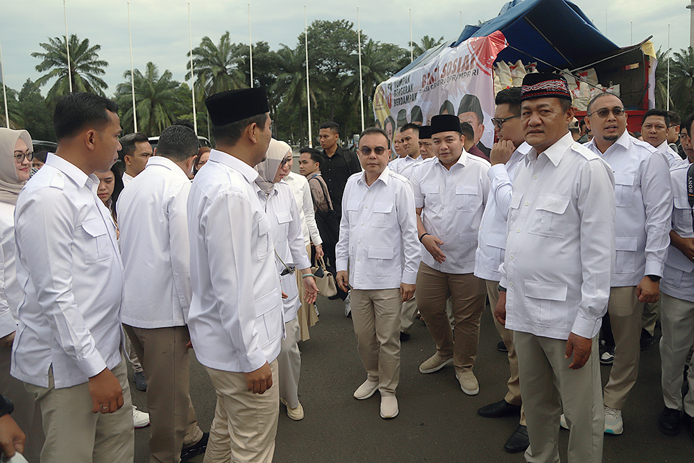 Fraksi Partai Gerindra DPR menggelar sejumlah kegiatan sosial dalam perayaan HUT Partai Gerindra di DPR. (BeritaNasional/Elvis Sendouw)