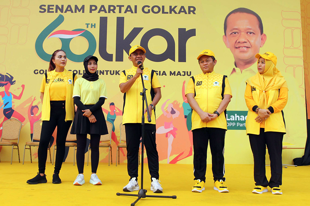 Senam HUT ke 60 Partai Golkar diikuti secara daring di seluruh Kantor DPD Partai Golkar tingkat Provinsi dan Kabupaten/Kota di seluruh Indonesia. (BeritaNasional/Elvis Sendouw)