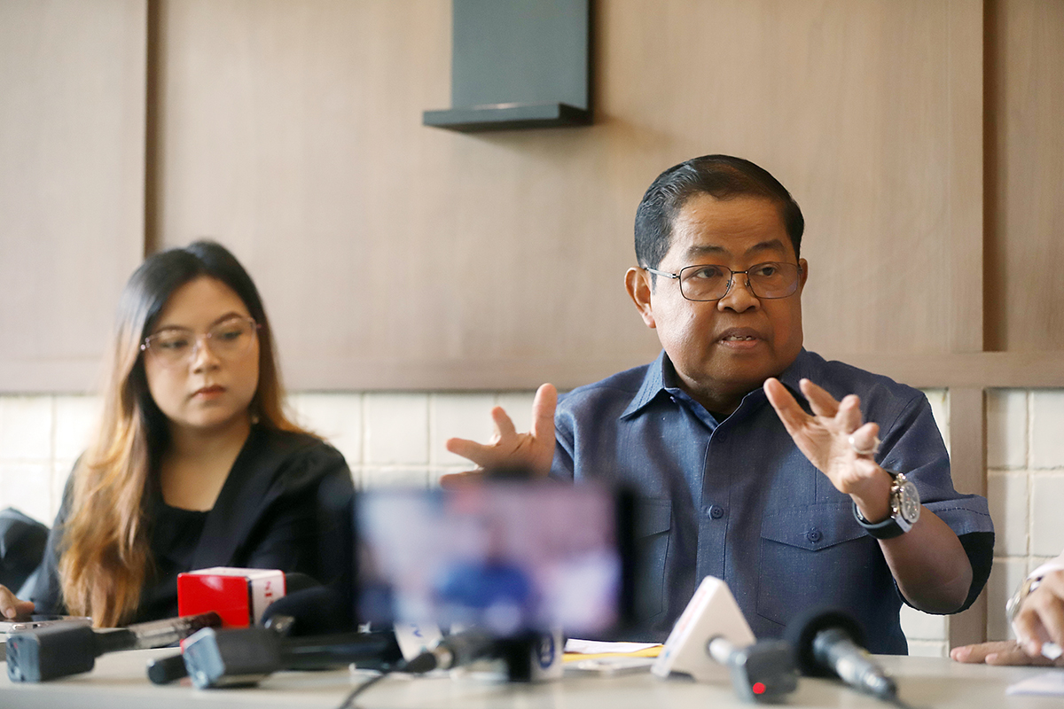 Wakil Ketua Umum Partai Golkar Bidang Kebijakan Publik, Idrus Marham membahas film dokumenter Pesta Babi. (BeritaNasional/Elvis Sendouw)