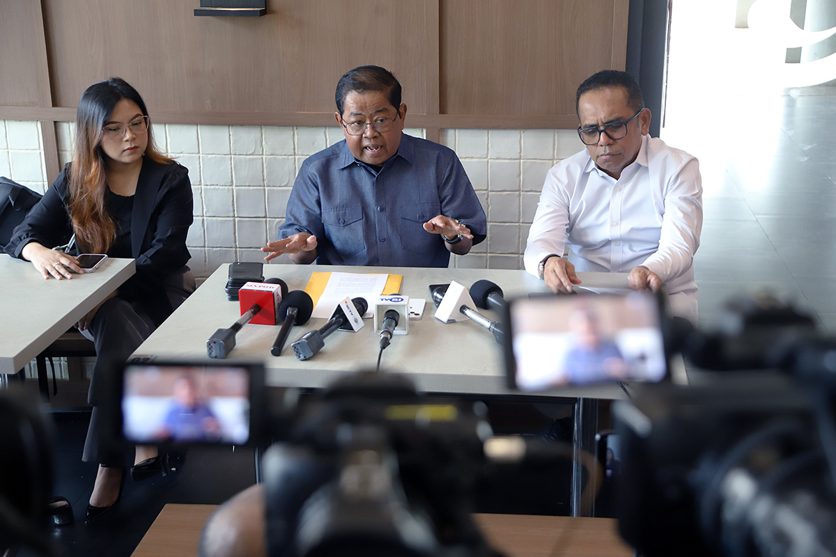 Wakil Ketua Umum Partai Golkar Bidang Kebijakan Publik, Idrus Marham membahas film dokumenter Pesta Babi. (BeritaNasional/Elvis Sendouw)