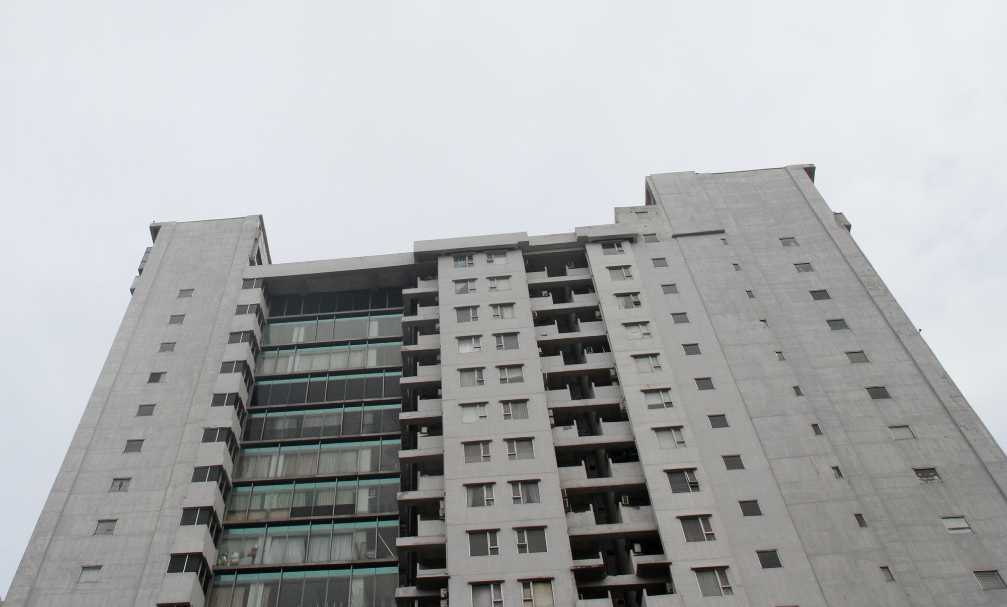 Deretan gedung apartemen di Grogol Jakarta Barat, Sabtu (4/10/2025).  (Beritanasional.com/Oke Atmaja)