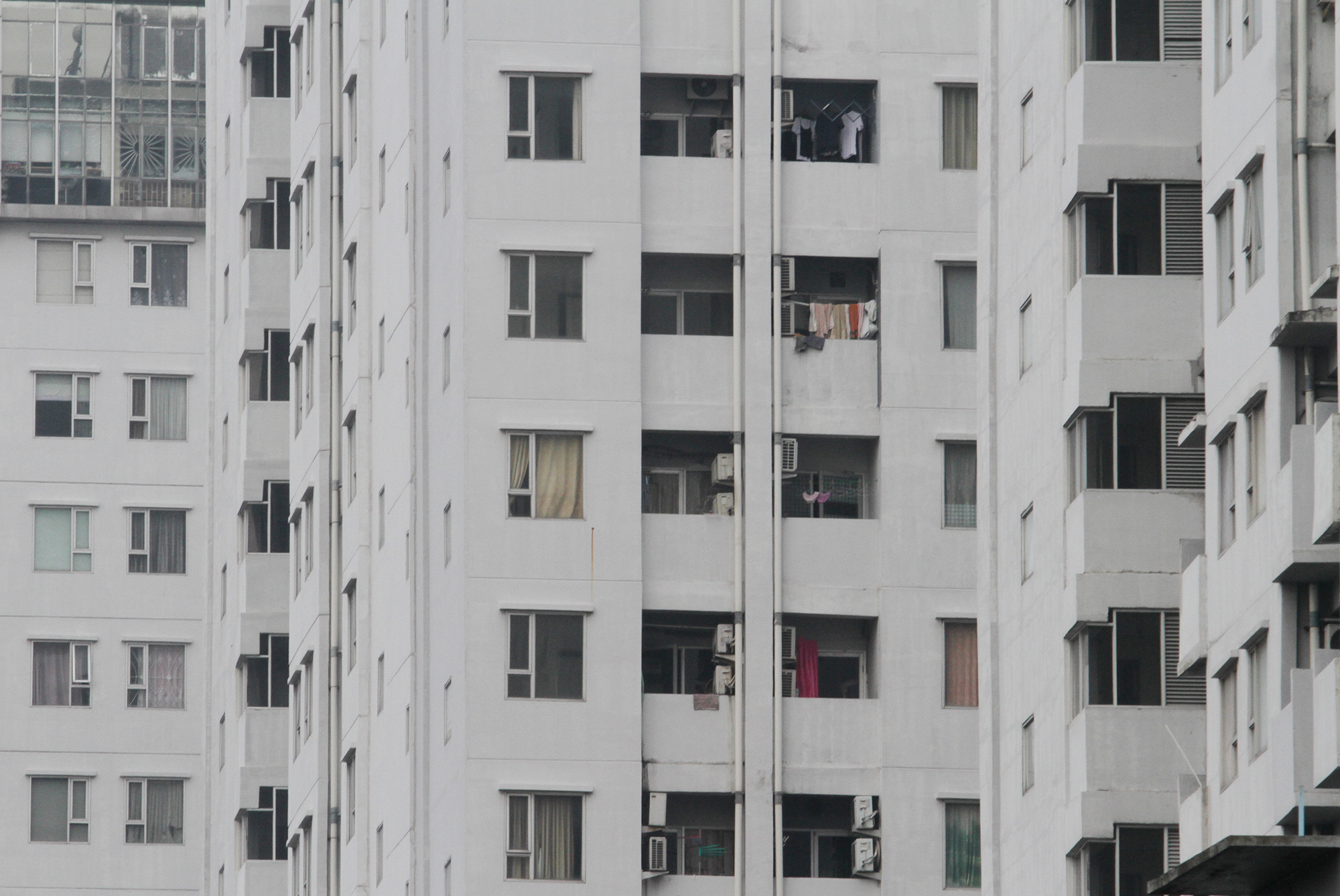 Deretan gedung apartemen di Grogol Jakarta Barat, Sabtu (4/10/2025).  (Beritanasional.com/Oke Atmaja)