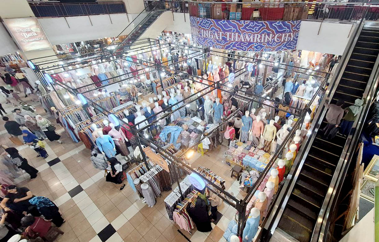 Suasana di Pusat Perbelanjaan Thamrin City, Jakarta, Kamis (13/11/2025).  (Beritanasional.com/Oke Atmaja)